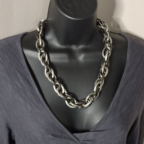 Black And Silver Tone Lightweight Large Link Chain Necklace - Picture 11 of 11